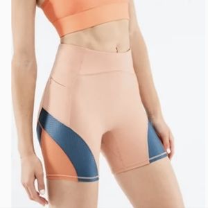 High Waisted Motion365 Run 6" Short